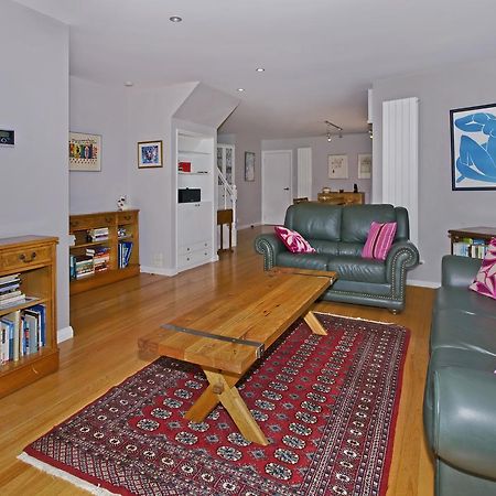 Riverside Villa - In The City By The River! 纳尔逊 外观 照片