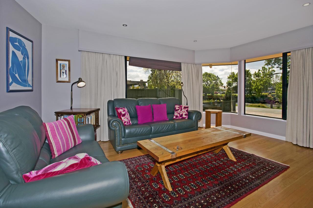 Riverside Villa - In The City By The River! 纳尔逊 外观 照片