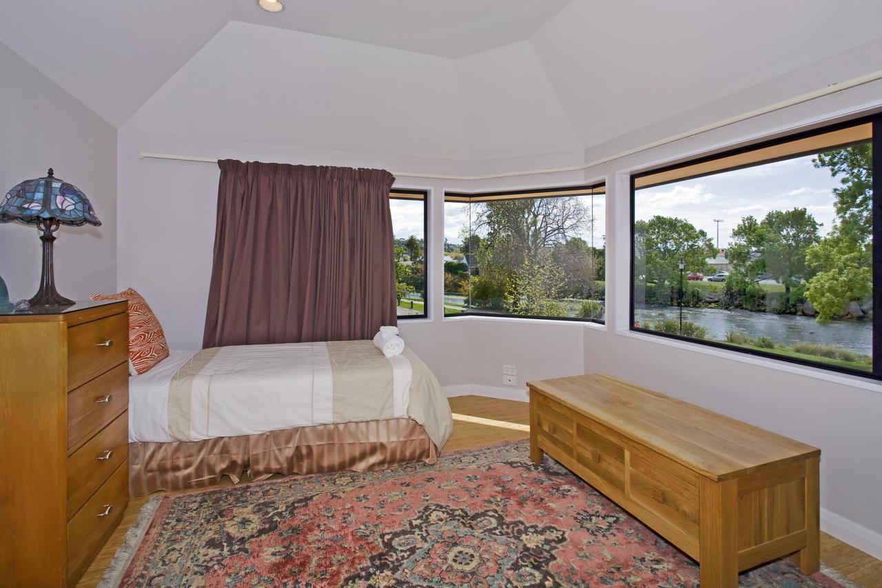 Riverside Villa - In The City By The River! 纳尔逊 外观 照片
